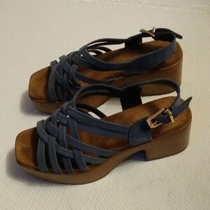 House Of Harlow 1960 Sandal 10